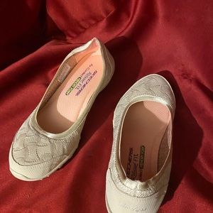 Skechers Relax Fit. Size 6.5